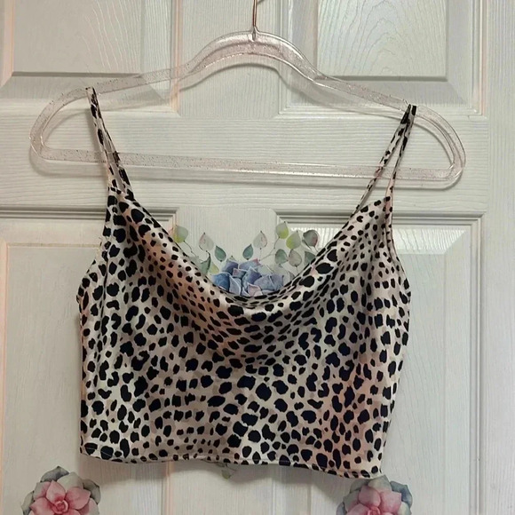 🐆🤍 Forever 21 Cheetah print animal print tank top in S EUC - Picture 3 of 9
